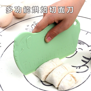 Plastic Dough Cutter Scraper Knife Household Cartoon Noodle Cutter Cake Scraper Scale Kneading Mat Scraper Appliance