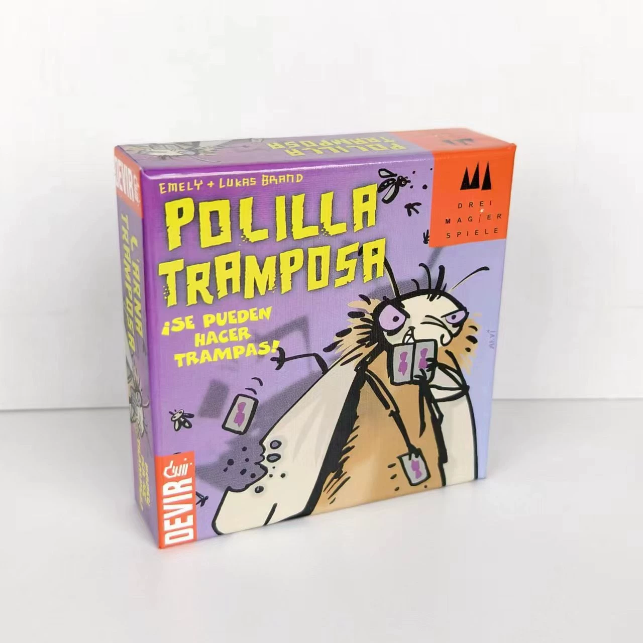 KAKER LAKEN POKER:ROYAL German Cockroach Cheating Moth Series German Adult Children