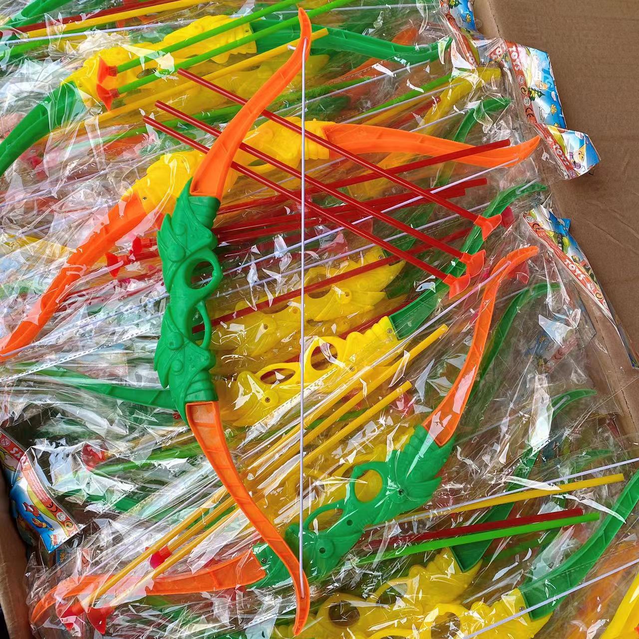 Juguetes para niños playa Tarjeta de succión juguete pistola juego casa juguete pintura juguetes 2 yuanes grandes almacenes al por mayor