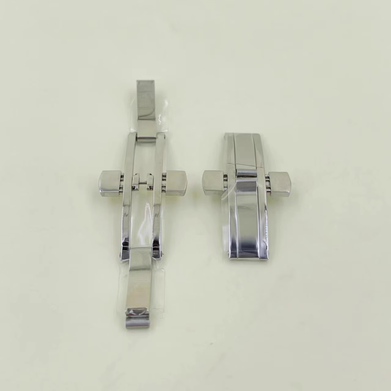 手表配件双按表扣蝴蝶扣 通用机械手表钢带卡扣 钨钢陶瓷表链扣子