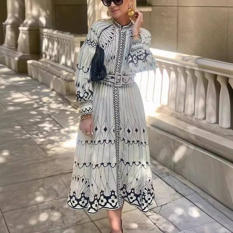 Independent Brand 2026 Spring/Summer New Elegant Court-Style Long-Sleeve Printed Dress with Belt and Buttons for Women, Export