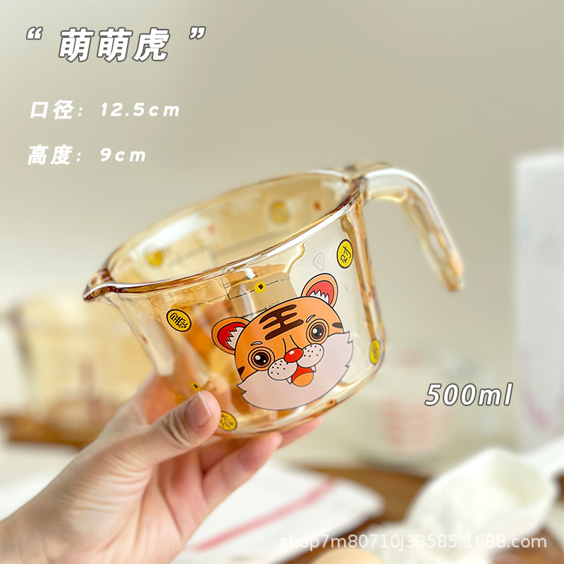 Taza de medición de vidrio espesado con escala mango ámbar horneado taza de agua taza de medición cuchara taza de medición de vidrio espesado mayorista taza de medición