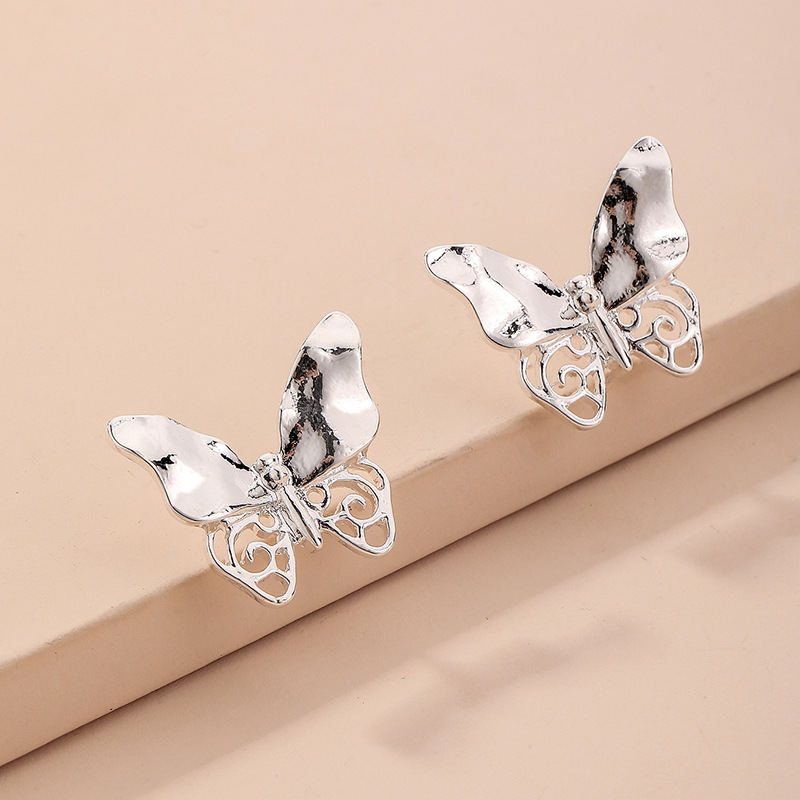 Fashion Metal Hollow Butterfly Earrings Wholesale Nihaojewelry display picture 3