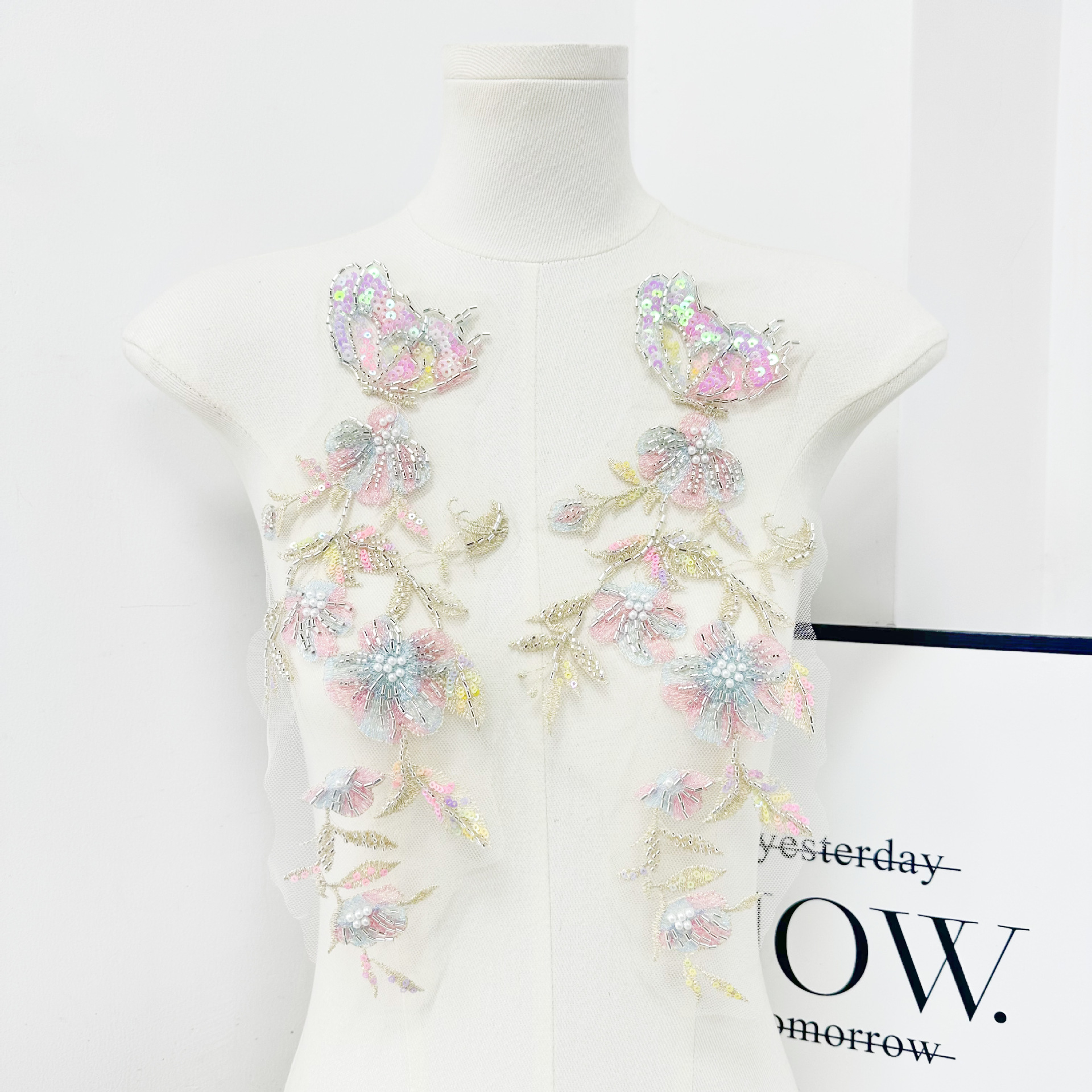 China estilo chaleco material de decoración de vestido mariposa rosa bordado perlas pegatinas de encaje nuevo
