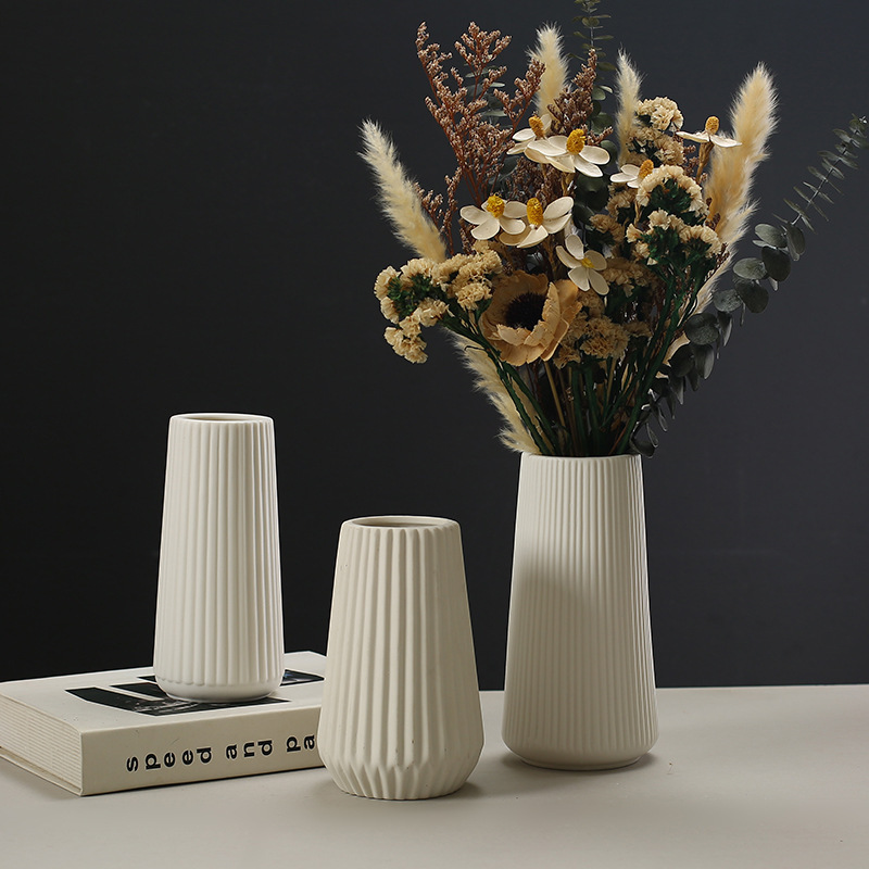 Vaso de cerámica blanca de lujo nórdica inswind floral creativa decoración floral simple alta sensación mayorista europea