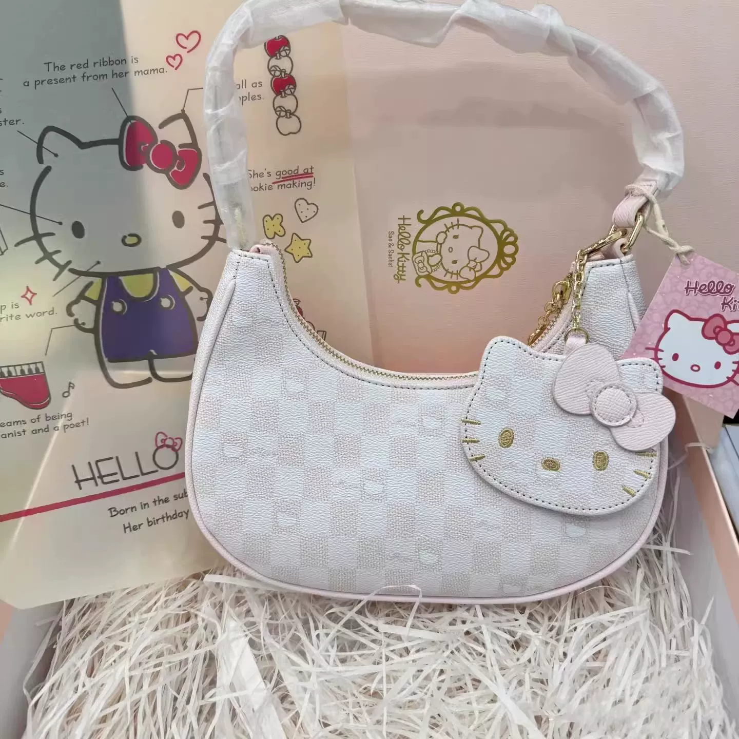 Сумка через плечо (Hello Kitty) маленькая подмышечная сумочка через одно плечо, подвеска вишня, подарочная коробка
