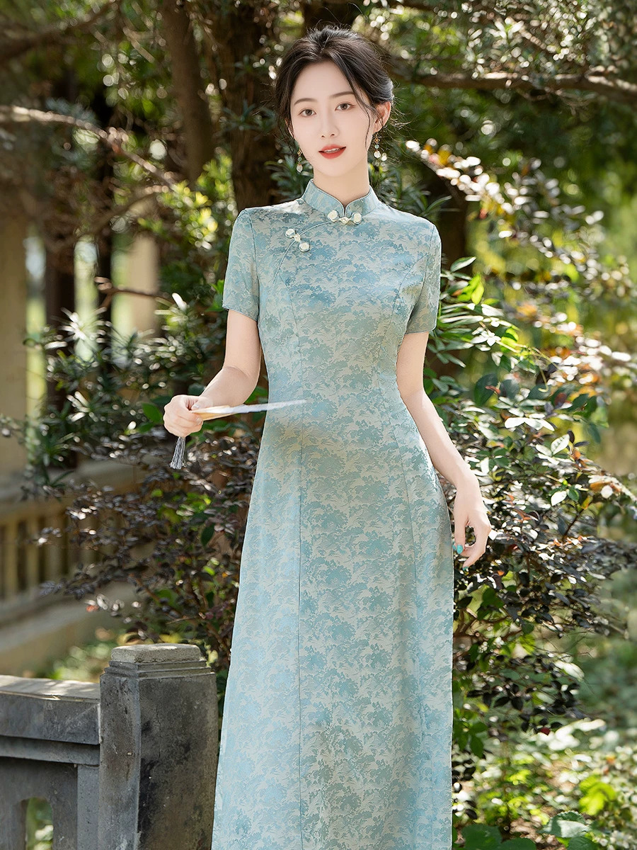 Summer lightweight retro long elegant cheongsam