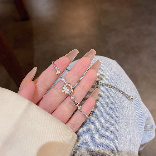 Light luxury niche ins style flower bracelet for women high-end design pull-out zircon butterfly bracelet jewelry wholesale