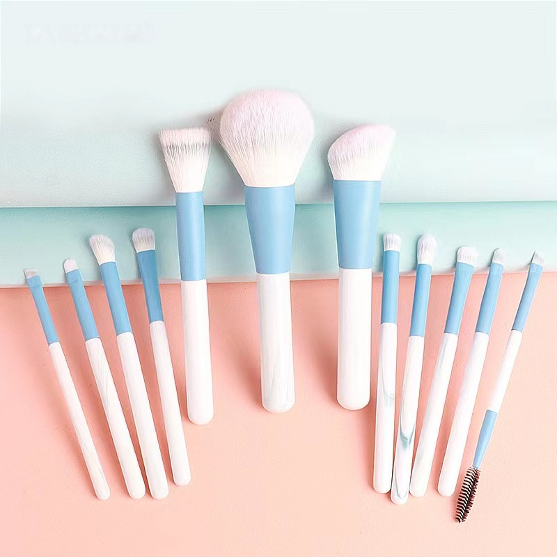 The New Floral Clear Sky 12 Makeup Brush Set Cangzhou Super Soft Loose Powder Brush Beauty Tool One Piece