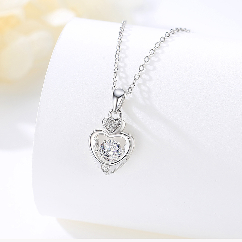 S925 plata esterlina collar de corazón inteligente diseño de nicho de todas las mujeres de lujo ligero colgante de corazón colgante regalo de San Valentín