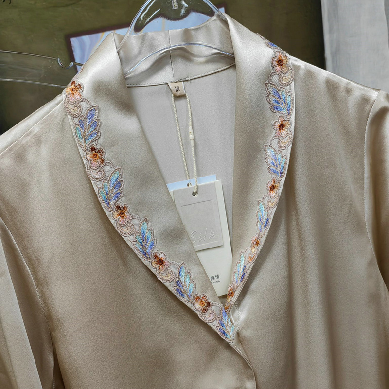 Tai Zan ~ home comfortable LP new silk pajamas 100 mulberry silk home wear suit long sleeve trousers beige