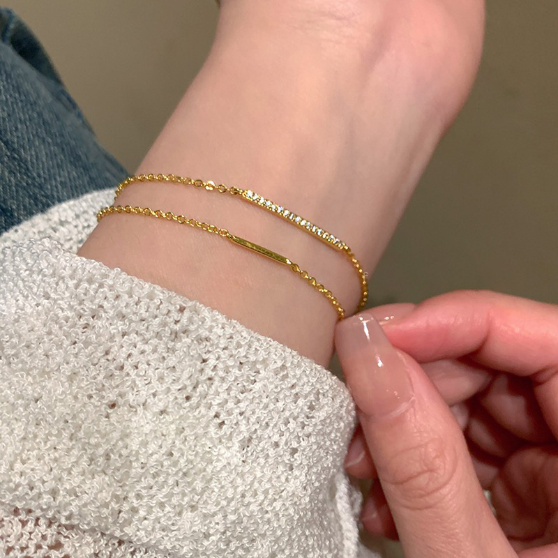 Minimalist Layered Bracelet Set For Women Stackable And Lightweight_voghion.com