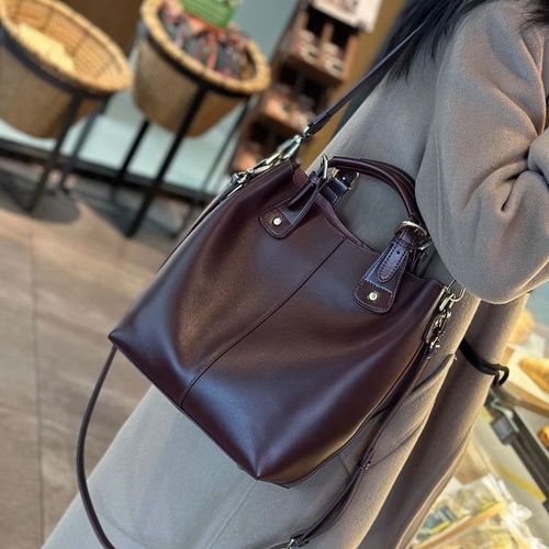 Bucket Bag Women's Large Capacity Bag New  Autumn Tote Bag Hand-held Shoulder Bag Genuine Leather Women's Bag Commuting Bag