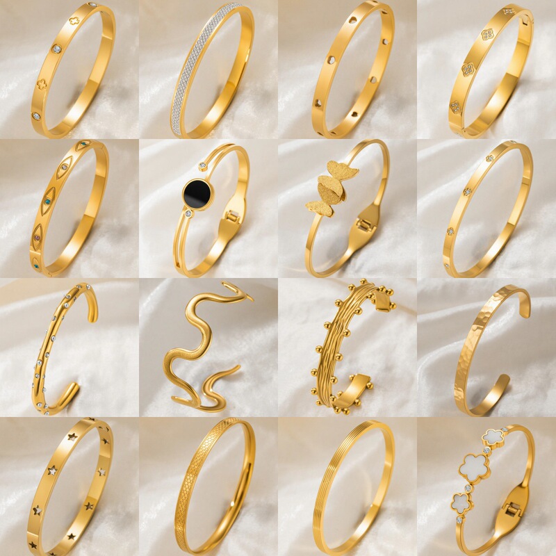 Factory wholesale titanium steel non-fading four-leaf clover heart-shaped zircon bracelet, light luxury exquisite vacuum electroplated clasp bracelet Factory wholesale titanium steel non-fading four-leaf clover heart-shaped zircon bracelet, light luxury exquisite vacuum electroplated clasp bracelet