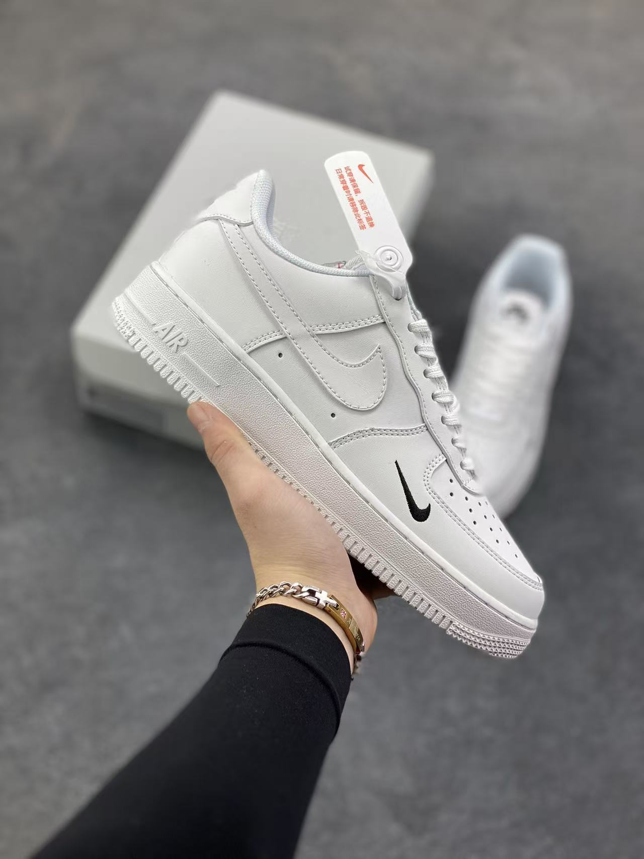 Zapatos de comercio exterior transfronterizo Putian AF1 Fuerza Aérea No. 1 blanco puro negro puro zapatos de patina baja para hombres y mujeres zapatos deportivos casuales
