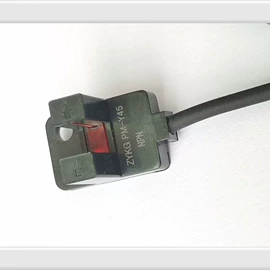 震动开关;开关元件;连接器