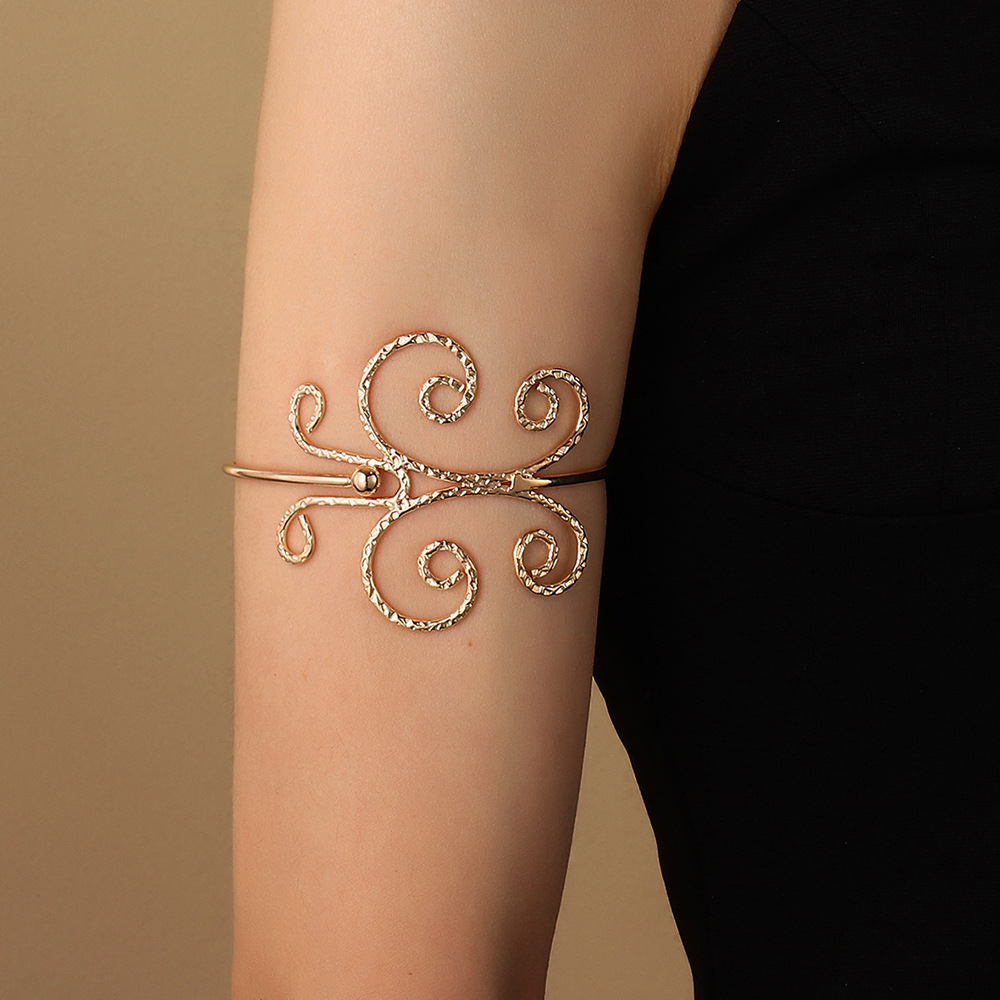 24g Weight Alloy Pendant Material No Inlaid Inlay Material arm bracelet Classification Alloy Chain Material Anniversary, Business, Travel Occasion Alloy Material Geometric Pattern All Seasons Season Women'S Gender Fashion Style Fashion Hollow Geometric Pattern Butterfly Leaf Alloy Bracelet 1