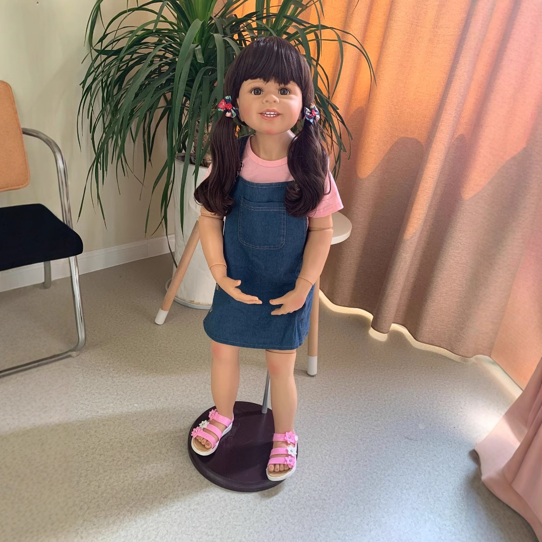 Modelo de la ropa de los niños de la muñeca de la simulación de la muchacha grande de los 98cm