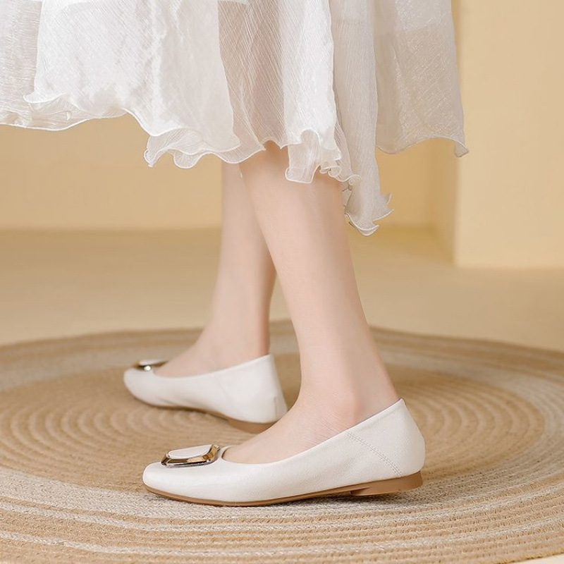 2026 primavera nueva red plana zapatos de soltero de mujer de hadas zapatos de trabajo de talón bajo cuadrados zapatos de beans perezosos