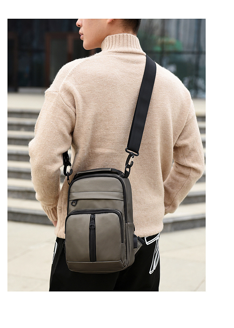 Wholesale New Men's Business Messenger Bag Casual Fashion Travel Chest Bag display picture 14