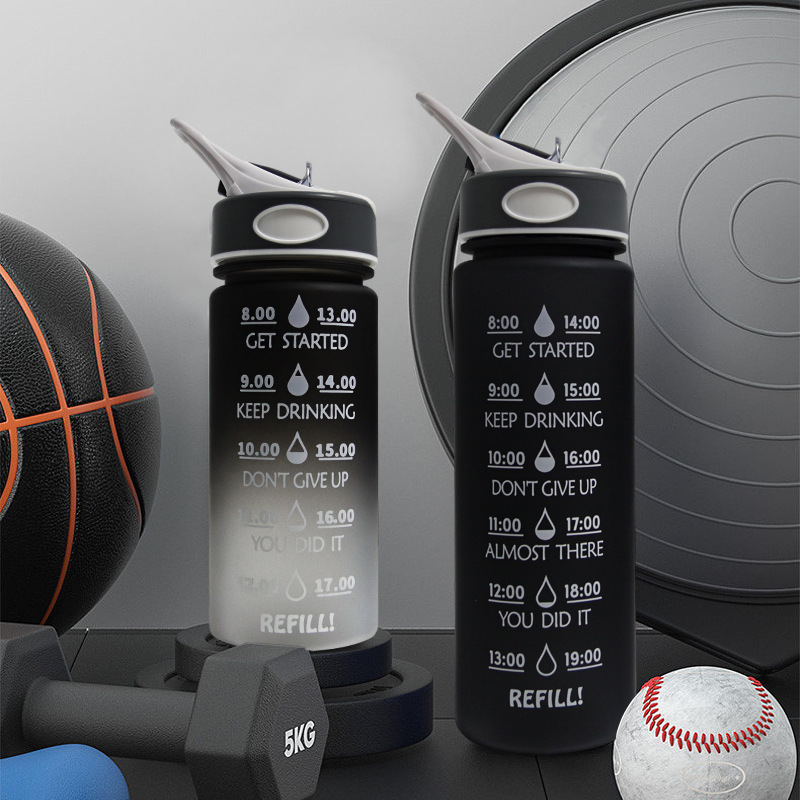 Taza espacial deportiva de alumno con paja de agua de plástico hervidor de agua de gran capacidad taza de agua al aire libre con mango al por mayor