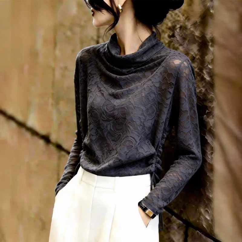 Gray ruffled collar lace top for women, long-sleeved, early autumn new design, drawstring waist-cinching shirt, elegant base shirt Gray ruffled collar lace top for women, long-sleeved, early autumn new design, drawstring waist-cinching shirt, elegant base shirt