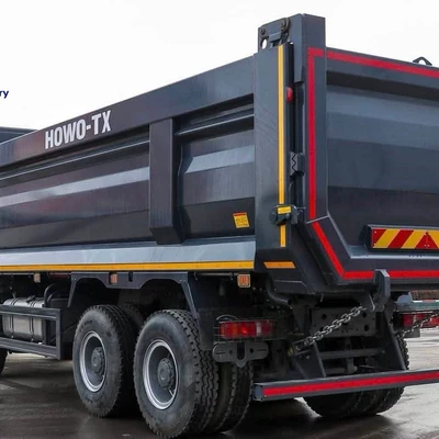 Yük maşınları truck with U-shaped box