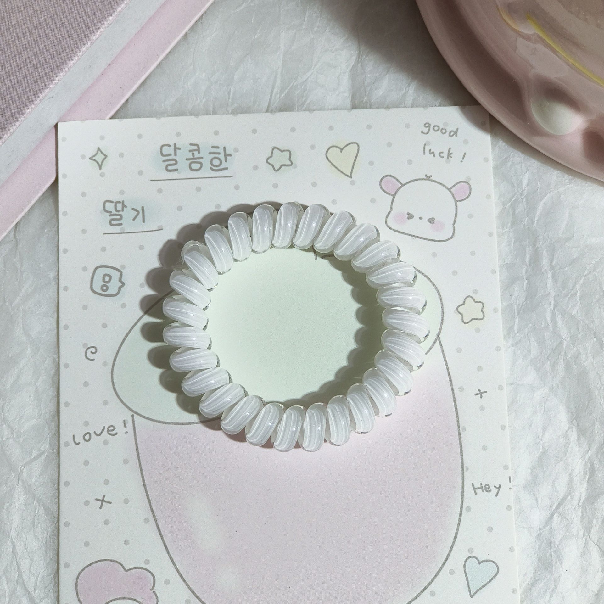 흰색 전화 코드