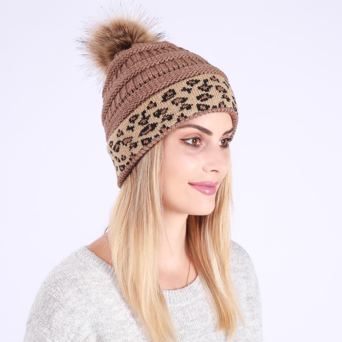 Mujeres Moda Leopardo Pompones Prensado Gorro De Lana display picture 12