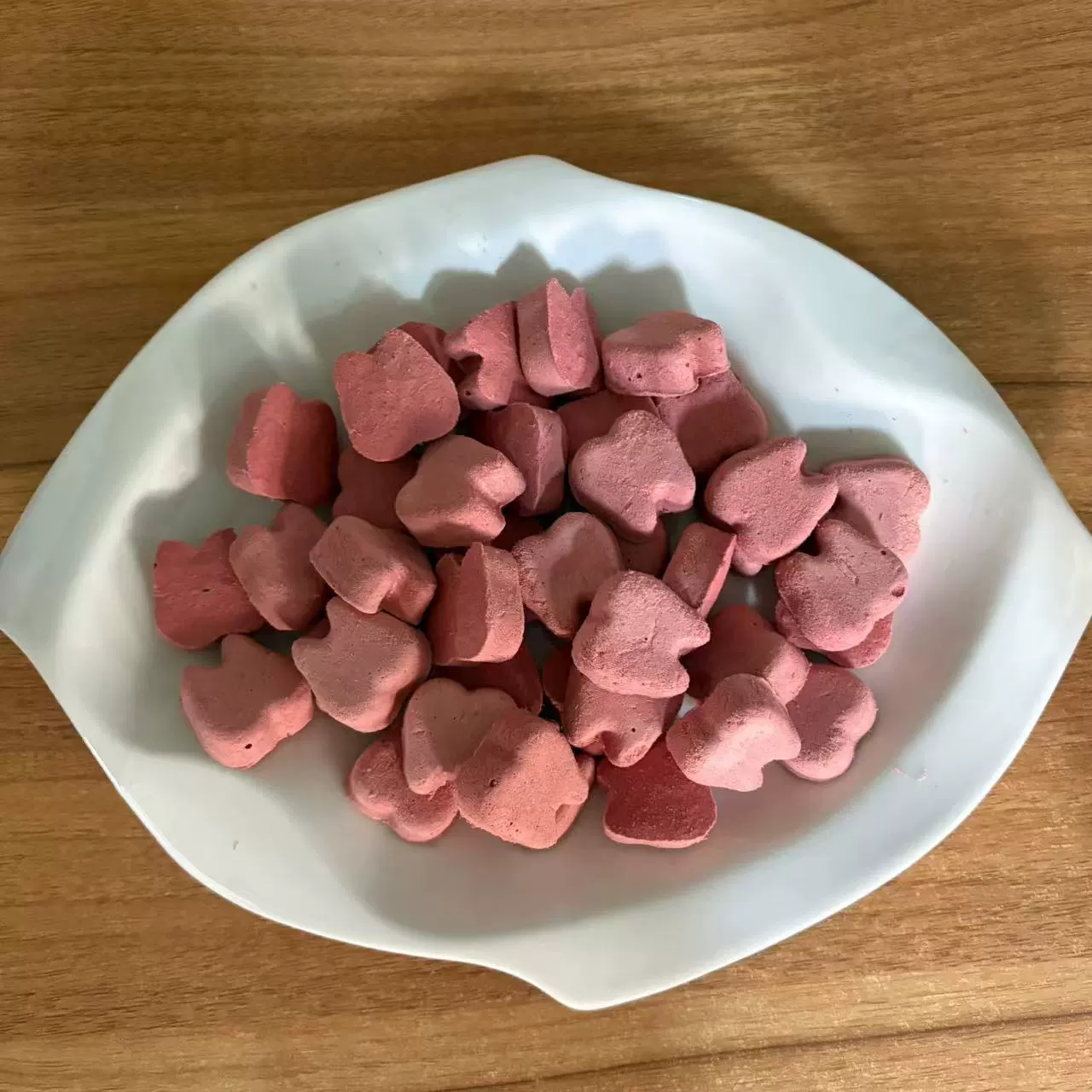 Ледяные снеки для кошек и собак Helen Pet Freeze-Dried Snacks Cranberry Tooth-Shaped Freeze-Dried Cat and Dog Pet Snacks Freeze-Dried Dropshipping