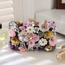 新品高级花朵晚宴包 跨境新娘晚装包 创意高颜值繁花戴妃包