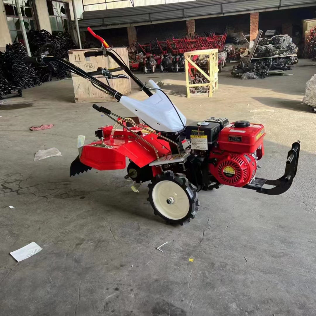 新款微型四驱旋耕机 柴油气油耕地微整机 自走式除草田园管理机