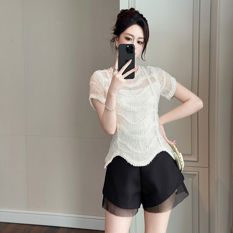 Áo nữ thiết kế kiểu Pháp, lưới móc len ôm dáng, thon gọn — Màu trắng sữa