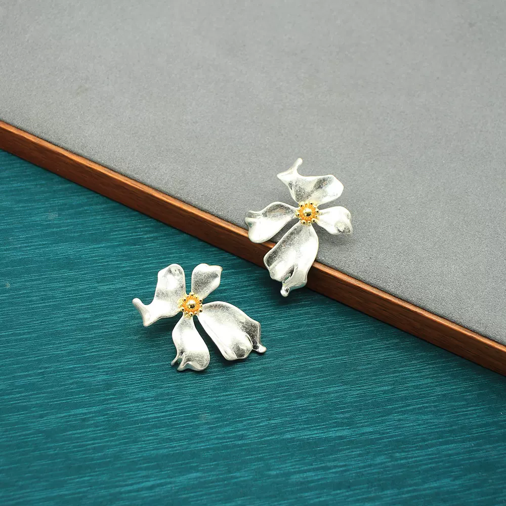 小众个性花朵耳钉轻奢高级感耳饰女欧美跨境镜中花复古银耳钉