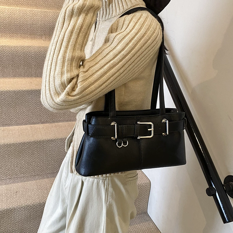 Capacious trend underarm bag, shoulder bag