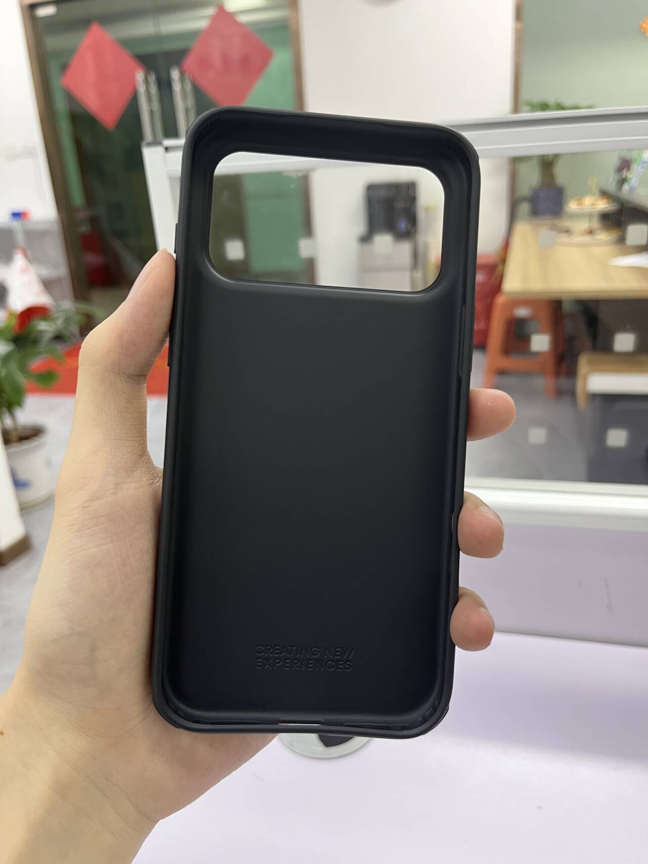 Ốp lưng Nillkin Shield Pro cho iPhone 17 Pro Max – siêu mỏng, mờ, chống rơi — Khiên PRO màu đen, Khiên PRO màu xanh, Khiên PRO Xanh, Shield PRO màu đen trong suốt chi tiết 3