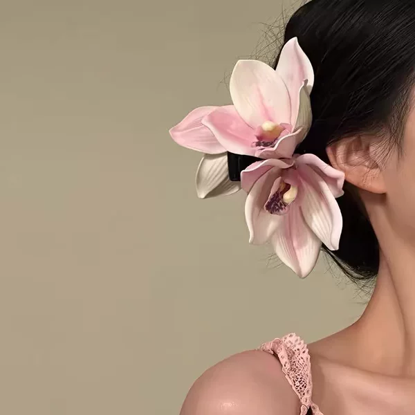 Qiqiao Weaving Love ~ Super Fairy Hair Accessories Egg Flower Grab Clip Hairpin Female Back of Head High-grade Photograph Holiday Style Hair Accessories