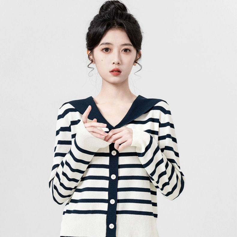 Navy blue striped knit cardigan for women, spring/autumn 2026 new collection, color-block V-neck, lightweight long-sleeve outerwear Navy blue striped knit cardigan for women, spring/autumn 2026 new collection, color-block V-neck, lightweight long-sleeve outerwear