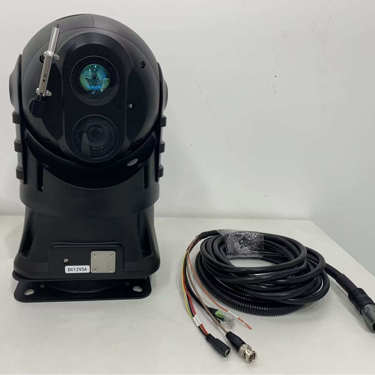 网络球型云台摄像机200万红外或激光夜视500米20倍户外带雨刷监控