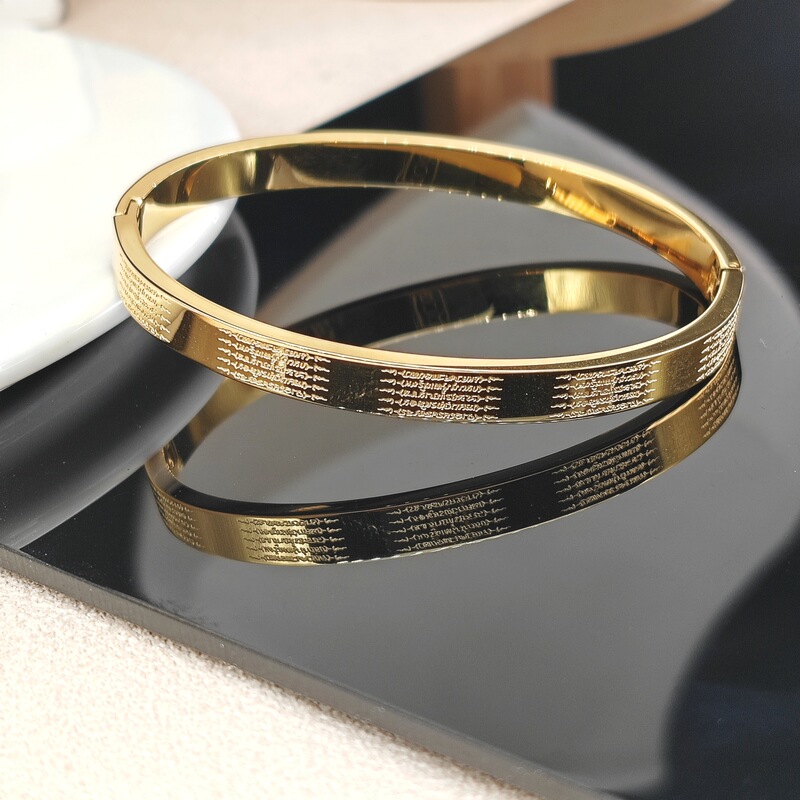 Stainless steel Five Wealth Gods bangle bracelet, minimalist Instagram-style premium 18k gold-tone tarnish-resistant titanium steel bracelet Stainless steel Five Wealth Gods bangle bracelet, minimalist Instagram-style premium 18k gold-tone tarnish-resistant titanium steel bracelet
