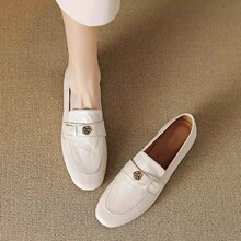 复古英伦风小皮鞋女平底单鞋2025新款一脚蹬懒人米白色乐福鞋显瘦