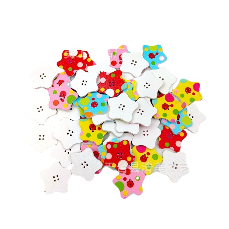 30mm lindo fondo blanco de lunares estrella de cinco puntas de madera natural de los niños botón estrella pintada de madera artesanía decorativa