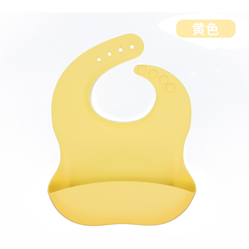 赤ちゃんのシリカゲルはよだれを囲んでいます。|undefined