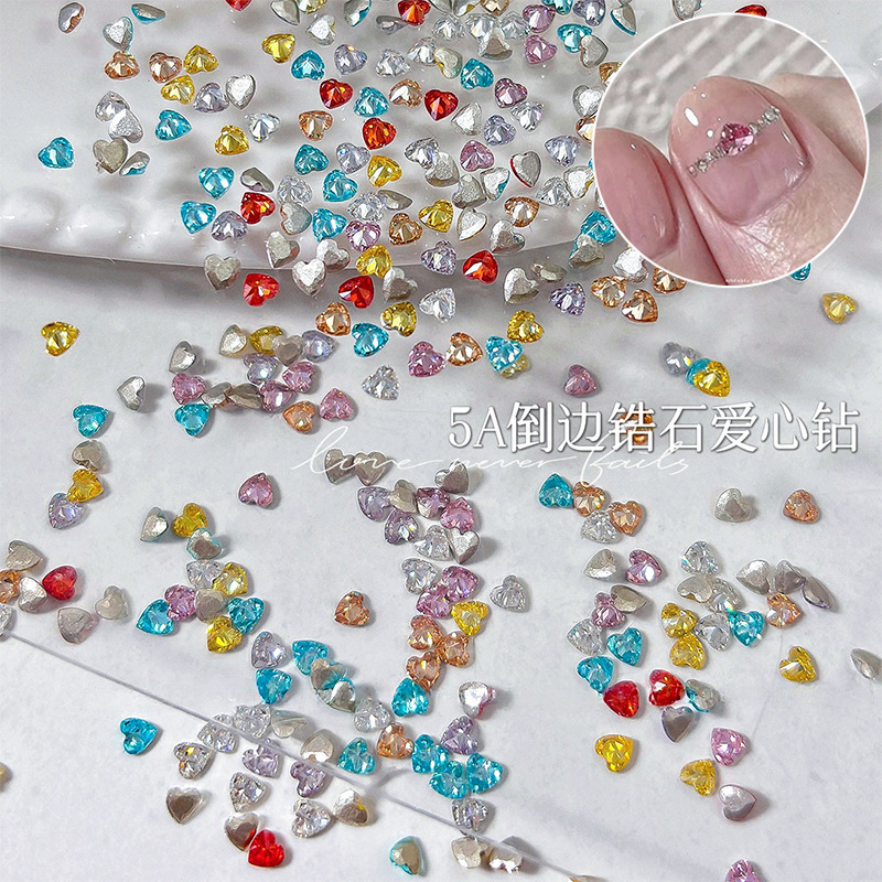 Mini heart-shaped zircon nail art rhinestones, sparkling colorful mini flat-bottomed rhinestones with butterfly and heart shapes