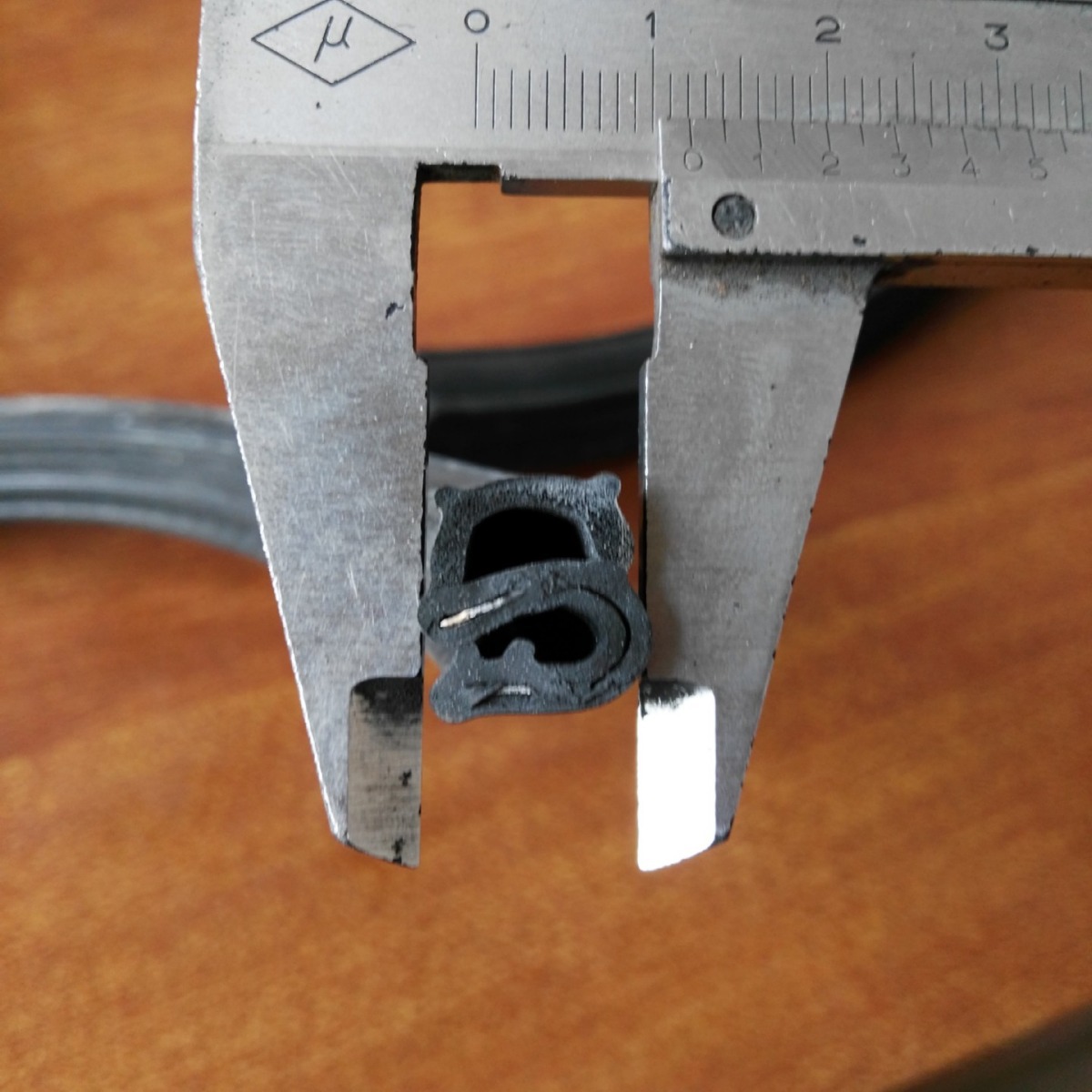 电柜密封条电器机柜密封条卡车工具箱密封条顶泡密封条橡胶防水条