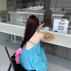 ホワイトリゾートスタイルバックレスサスペンダースカート女性の夏フレンチスタイルホルターネックドレスシーサイドビーチスカートロングスカート