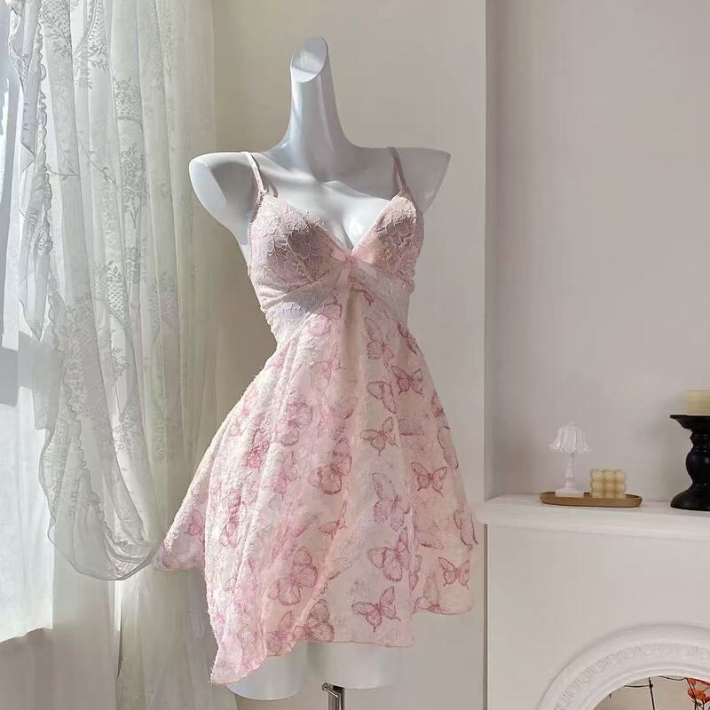Plus-size sweet and charming fluffy butterfly print nightgown with chest pads, lace trim, and matching robe home set Plus-size sweet and charming fluffy butterfly print nightgown with chest pads, lace trim, and matching robe home set