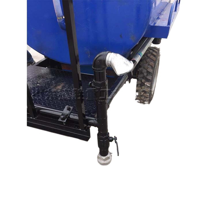 Pequeño rociador verde diesel de tres ruedas pistola de niebla tanque de agua camión escoria Patio de almacenamiento de carbón Patio de niebla y equipo de supresión de polvo