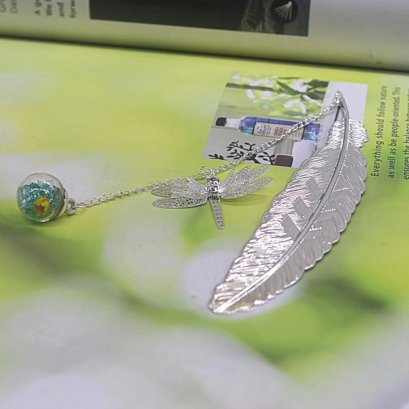 실버 깃털 + 잠자리 + 블루 다이아몬드 노란색 꽃