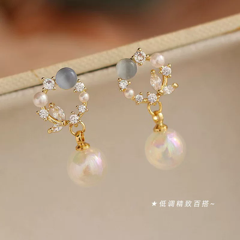 Серьги, клипсы из жемчуга, стиль лёгкой роскоши, качественный стиль, без проколов для ушей
